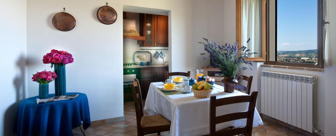 Agriturismo Fiordaliso Trevi Bagian luar foto