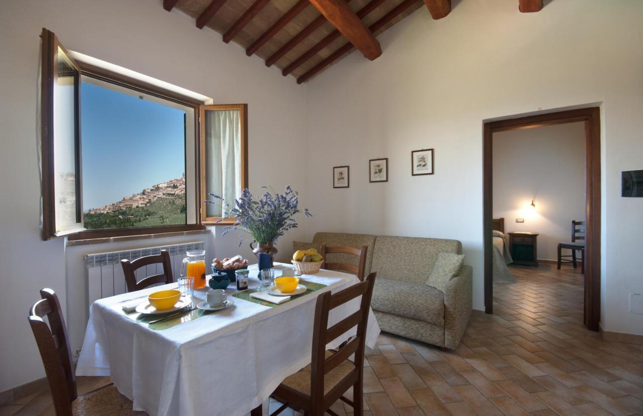 Agriturismo Fiordaliso Trevi Bagian luar foto