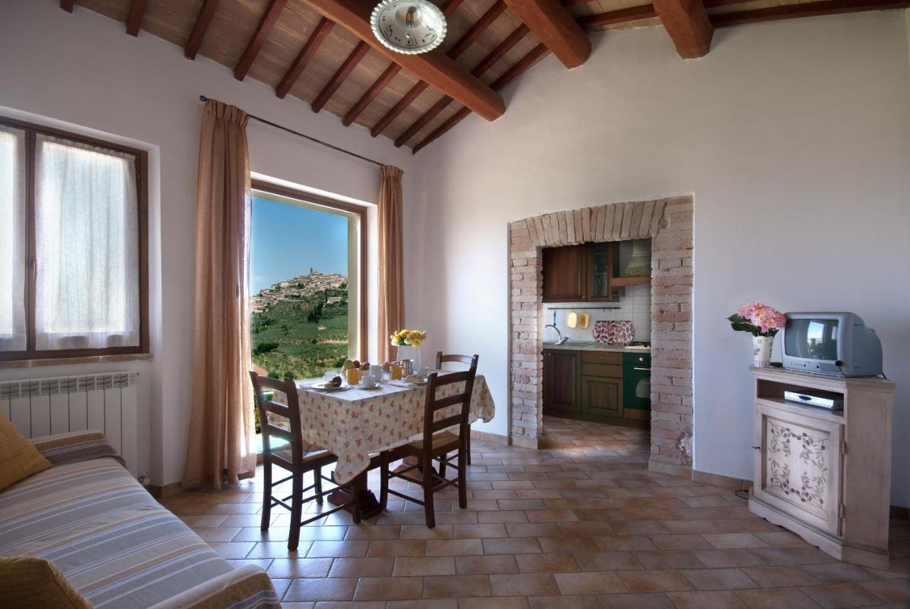 Agriturismo Fiordaliso Trevi Bagian luar foto