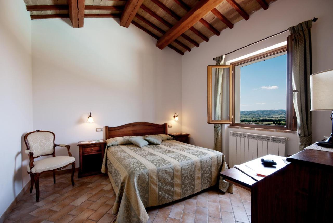 Agriturismo Fiordaliso Trevi Bagian luar foto