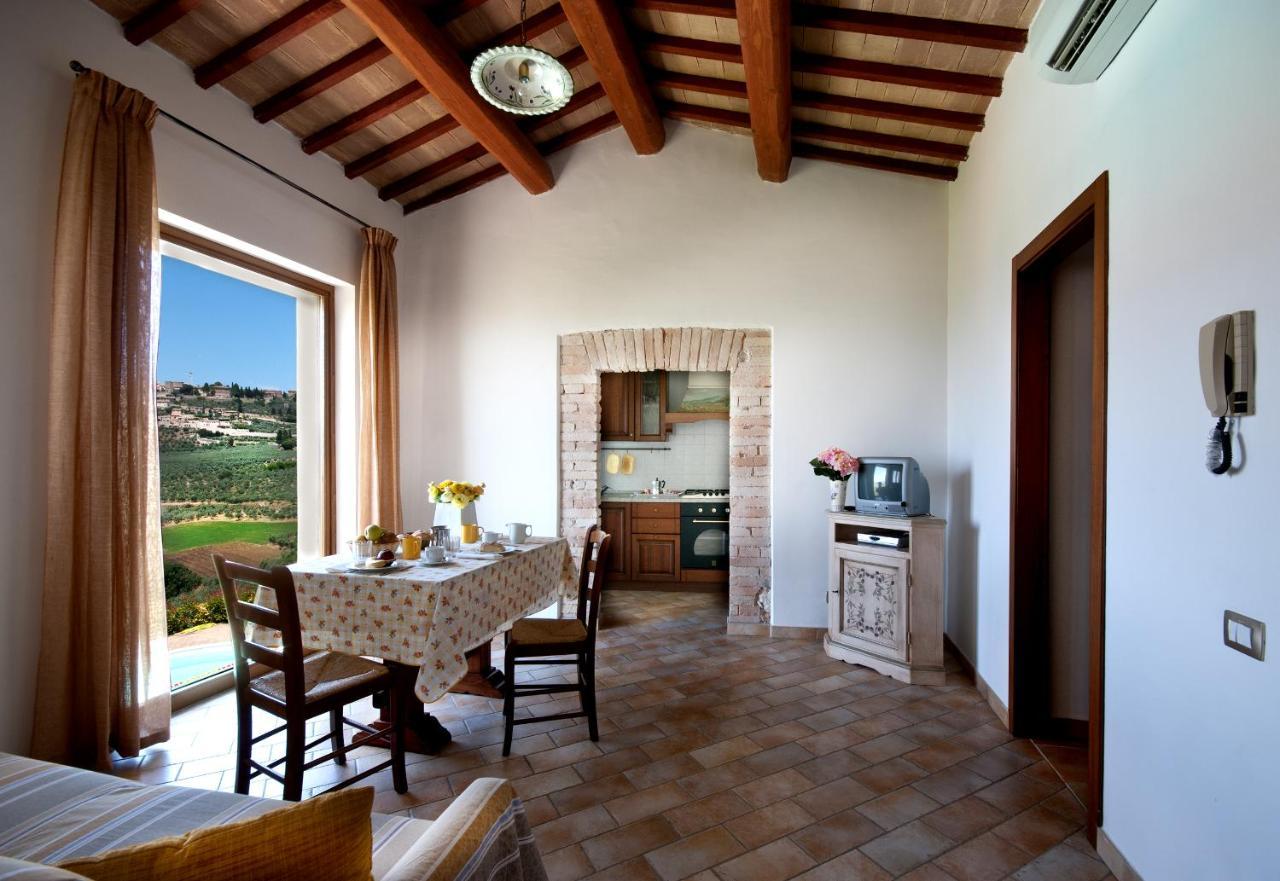 Agriturismo Fiordaliso Trevi Bagian luar foto