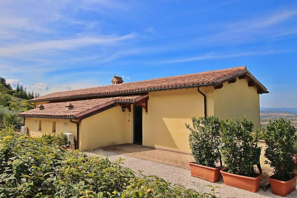 Agriturismo Fiordaliso Trevi Bagian luar foto