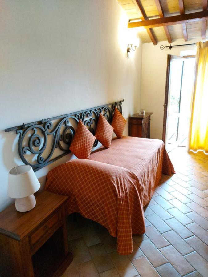 Agriturismo Fiordaliso Trevi Bagian luar foto